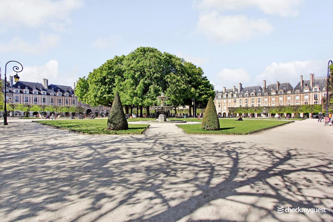 Cmg - Place Des Vosges * París